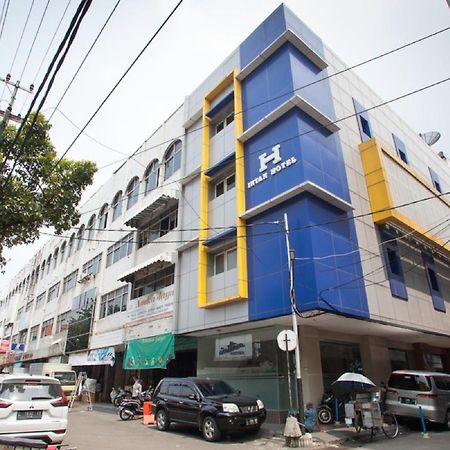 Reddoorz Near Pasar Turi Station Hotel Kapasari Exterior photo
